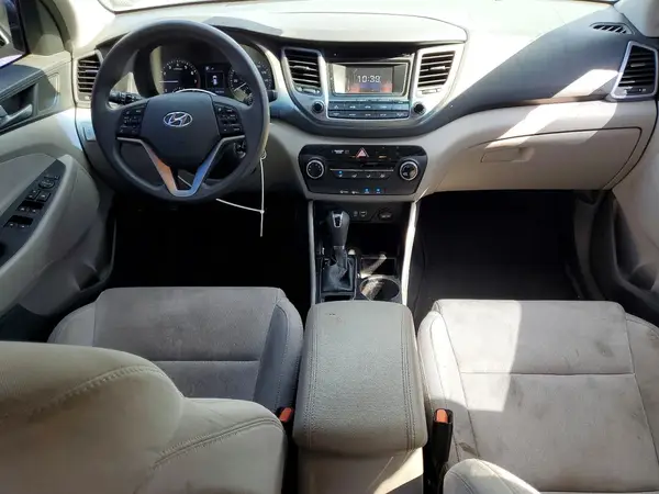 KM8J33A44HU466996 2017 HYUNDAI TUCSON - Image 8