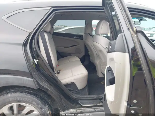KM8J33A44HU469073 2017 HYUNDAI TUCSON - Image 8