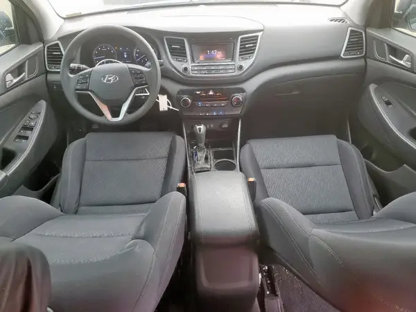 KM8J33A44HU485094 2017 HYUNDAI TUCSON - Image 8