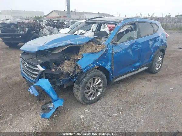 KM8J33A44HU494202 2017 HYUNDAI TUCSON - Image 2