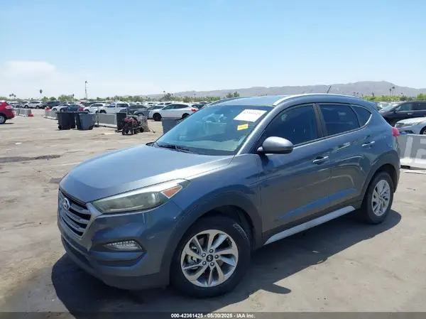 KM8J33A44HU497150 2017 HYUNDAI TUCSON - Image 2