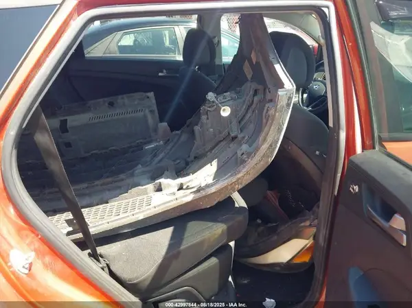 KM8J33A44HU501147 2017 HYUNDAI TUCSON - Image 8