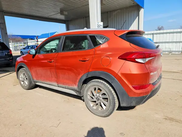 KM8J33A44HU506509 2017 HYUNDAI TUCSON - Image 2
