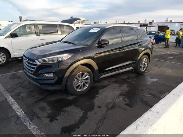 KM8J33A44HU508633 2017 HYUNDAI TUCSON - Image 2