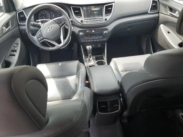 KM8J33A44HU510205 2017 HYUNDAI TUCSON - Image 8