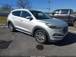 KM8J33A44HU516375 2017 HYUNDAI TUCSON