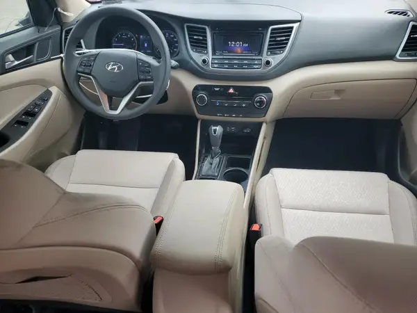 KM8J33A44HU519969 2017 HYUNDAI TUCSON - Image 8