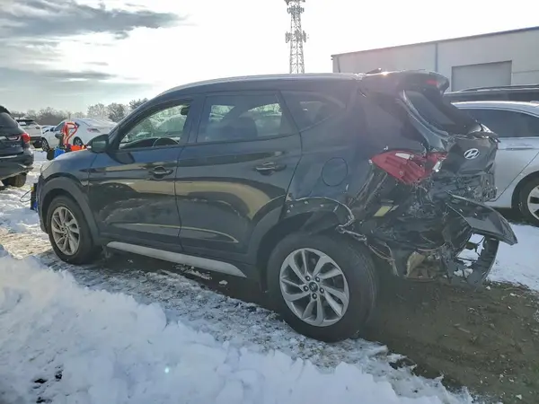 KM8J33A44HU522628 2017 HYUNDAI TUCSON - Image 2