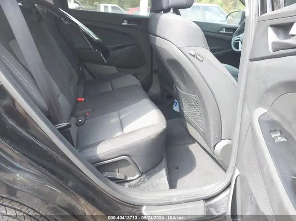 KM8J33A44HU528798 2017 HYUNDAI TUCSON - Image 8
