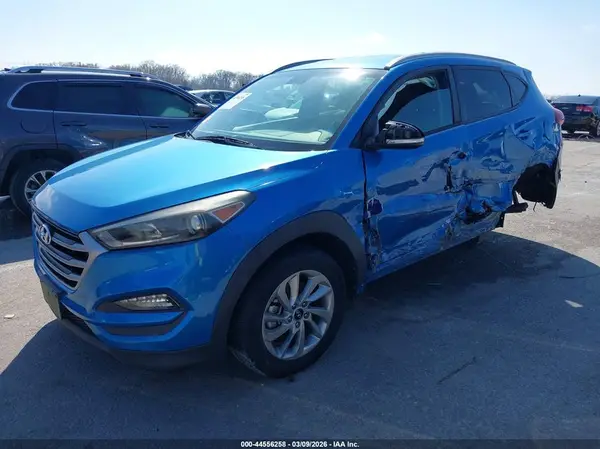 KM8J33A44HU547657 2017 HYUNDAI TUCSON - Image 2