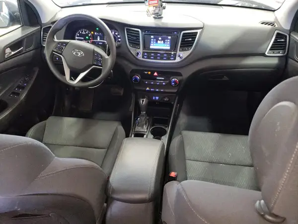 KM8J33A44HU568525 2017 HYUNDAI TUCSON - Image 8