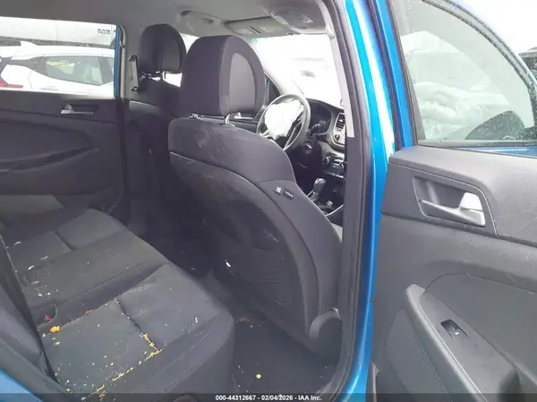 KM8J33A44HU575605 2017 HYUNDAI TUCSON - Image 8