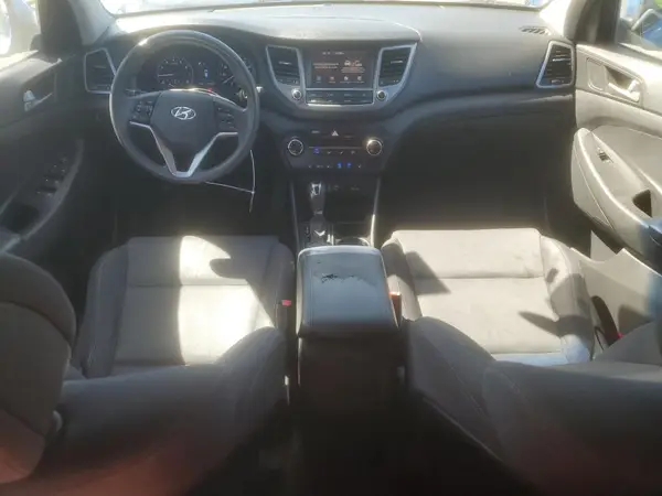 KM8J33A44JU600461 2018 HYUNDAI TUCSON - Image 8