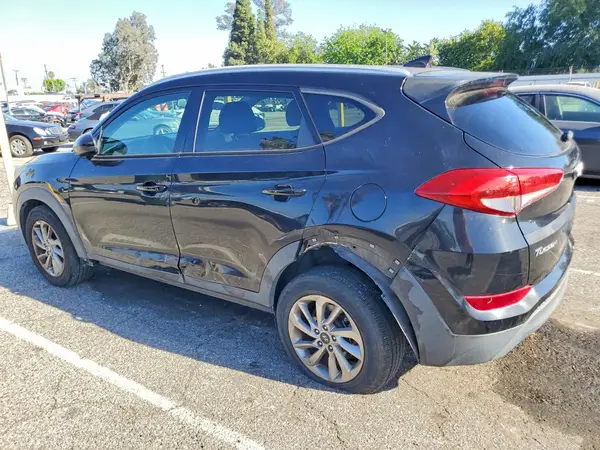 KM8J33A44JU609371 2018 HYUNDAI TUCSON - Image 2