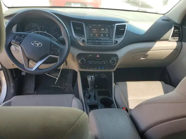 KM8J33A44JU620421 2018 HYUNDAI TUCSON - Image 8