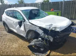 KM8J33A44JU627062 2018 HYUNDAI TUCSON