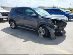 KM8J33A44JU641592 2018 HYUNDAI TUCSON