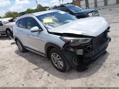 KM8J33A44JU643066 2018 HYUNDAI TUCSON