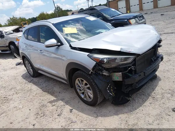 KM8J33A44JU643066 2018 HYUNDAI TUCSON - Image 1