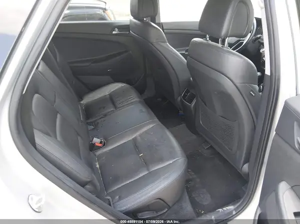 KM8J33A44JU643066 2018 HYUNDAI TUCSON - Image 8