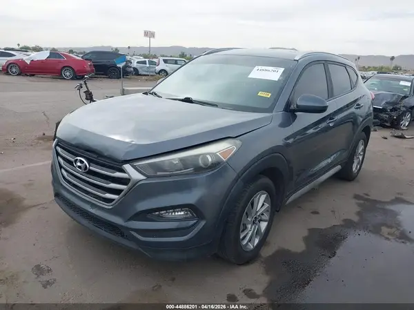 KM8J33A44JU649689 2018 HYUNDAI TUCSON - Image 2