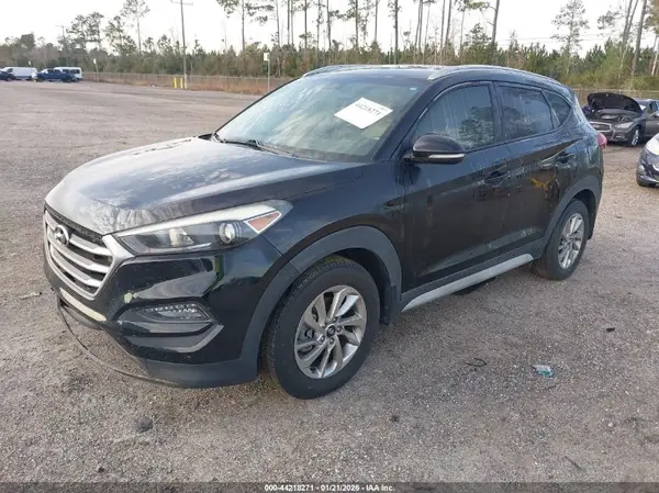 KM8J33A44JU654665 2018 HYUNDAI TUCSON - Image 2