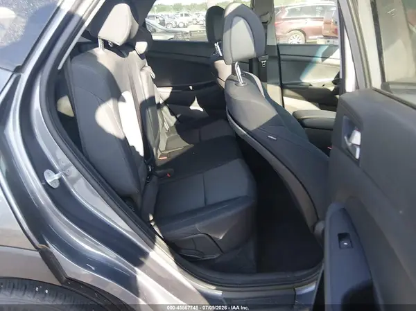 KM8J33A44JU660482 2018 HYUNDAI TUCSON - Image 8