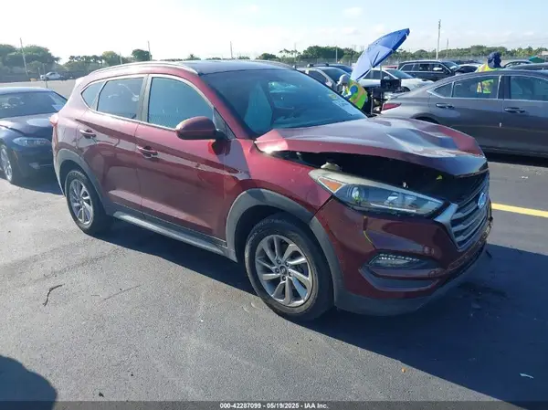KM8J33A44JU662247 2018 HYUNDAI TUCSON - Image 1