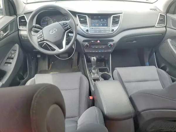 KM8J33A44JU666167 2018 HYUNDAI TUCSON - Image 8