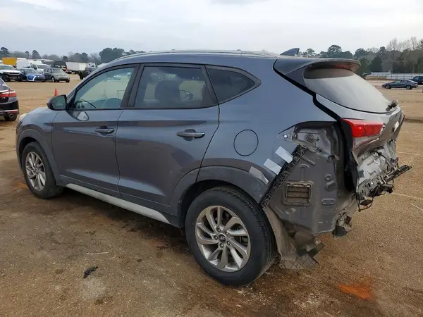 KM8J33A44JU666606 2018 HYUNDAI TUCSON - Image 2