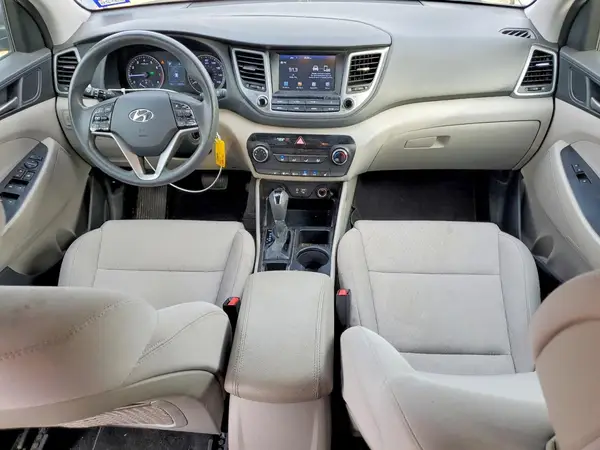 KM8J33A44JU666606 2018 HYUNDAI TUCSON - Image 8