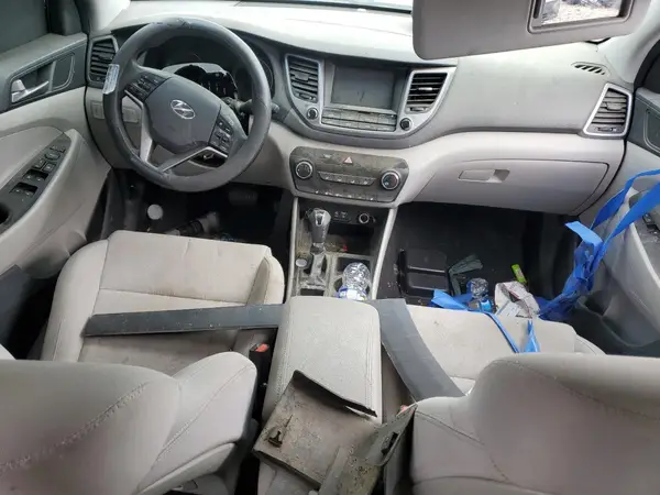 KM8J33A44JU668405 2018 HYUNDAI TUCSON - Image 8