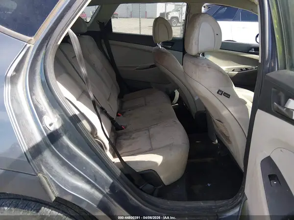 KM8J33A44JU669201 2018 HYUNDAI TUCSON - Image 8