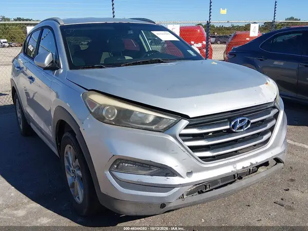 KM8J33A44JU671076 2018 HYUNDAI TUCSON - Image 1
