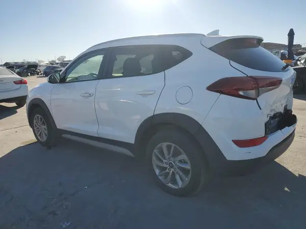 KM8J33A44JU671532 2018 HYUNDAI TUCSON - Image 2
