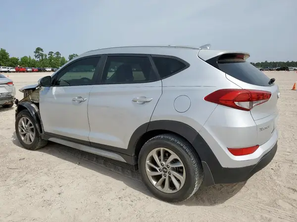KM8J33A44JU672065 2018 HYUNDAI TUCSON - Image 2