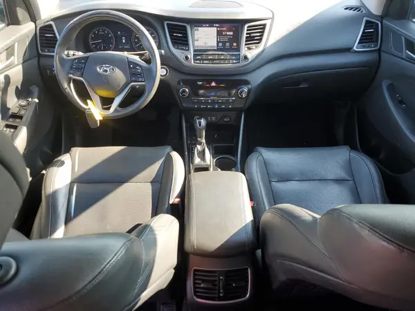 KM8J33A44JU681624 2018 HYUNDAI TUCSON - Image 8