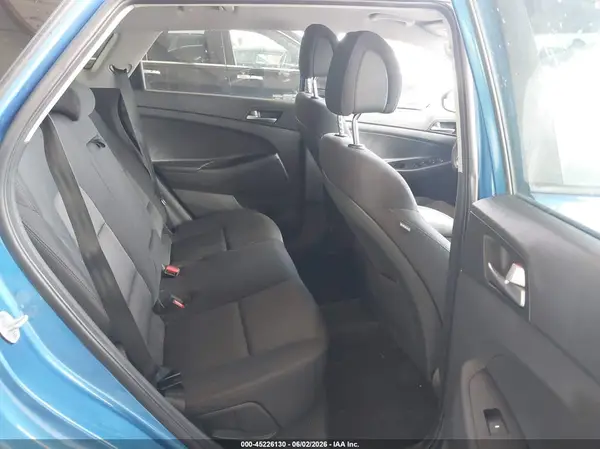 KM8J33A44JU689822 2018 HYUNDAI TUCSON - Image 8