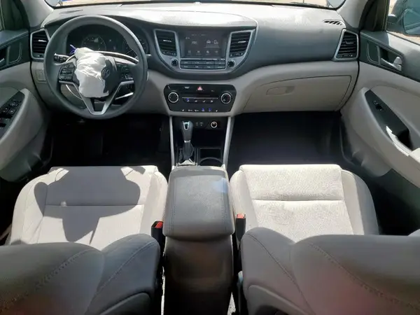 KM8J33A44JU692901 2018 HYUNDAI TUCSON - Image 8
