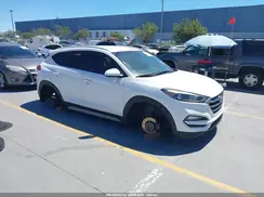 KM8J33A44JU695121 2018 HYUNDAI TUCSON