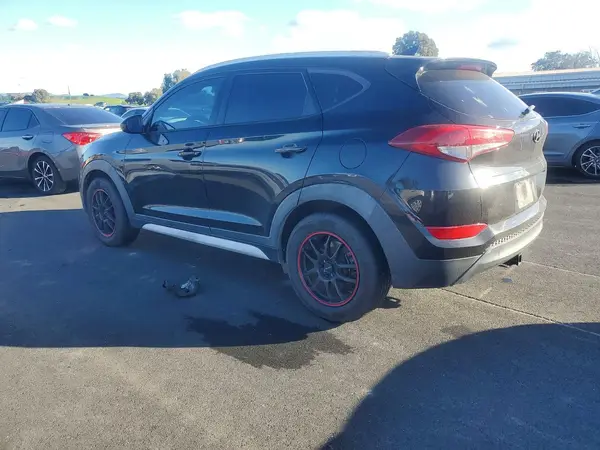 KM8J33A44JU708384 2018 HYUNDAI TUCSON - Image 2