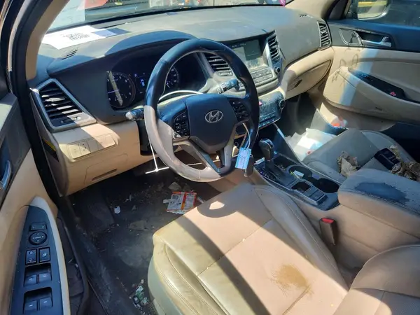 KM8J33A44JU708837 2018 HYUNDAI TUCSON - Image 8