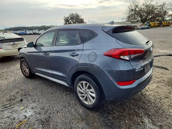 KM8J33A44JU710121 2018 HYUNDAI TUCSON - Image 2