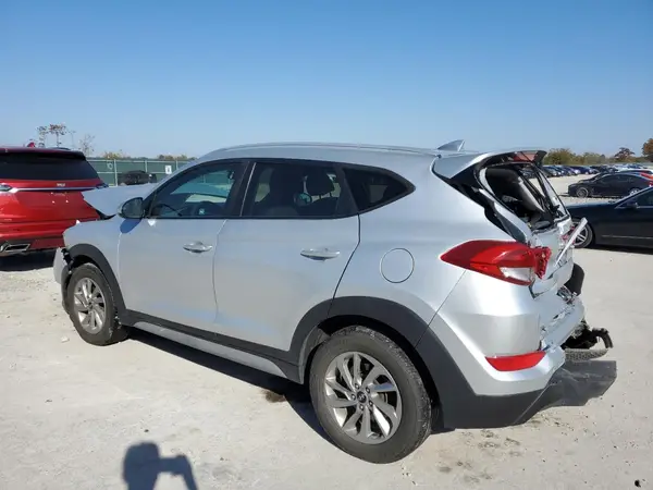 KM8J33A44JU712614 2018 HYUNDAI TUCSON - Image 2