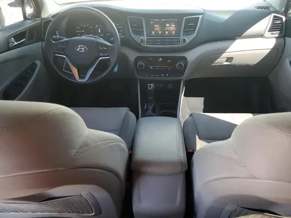 KM8J33A44JU713620 2018 HYUNDAI TUCSON - Image 8