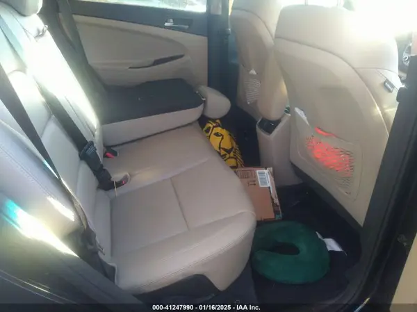 KM8J33A44JU721684 2018 HYUNDAI TUCSON - Image 8