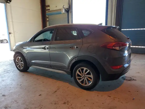 KM8J33A44JU727419 2018 HYUNDAI TUCSON - Image 2
