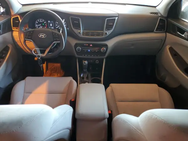 KM8J33A44JU727419 2018 HYUNDAI TUCSON - Image 8