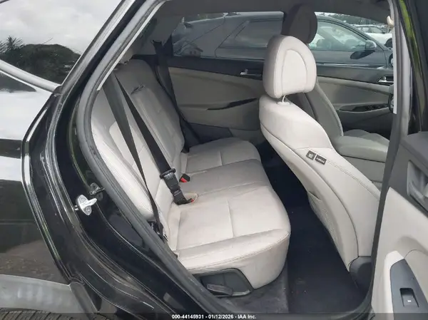 KM8J33A44JU736850 2018 HYUNDAI TUCSON - Image 8