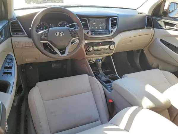 KM8J33A44JU749744 2018 HYUNDAI TUCSON - Image 8